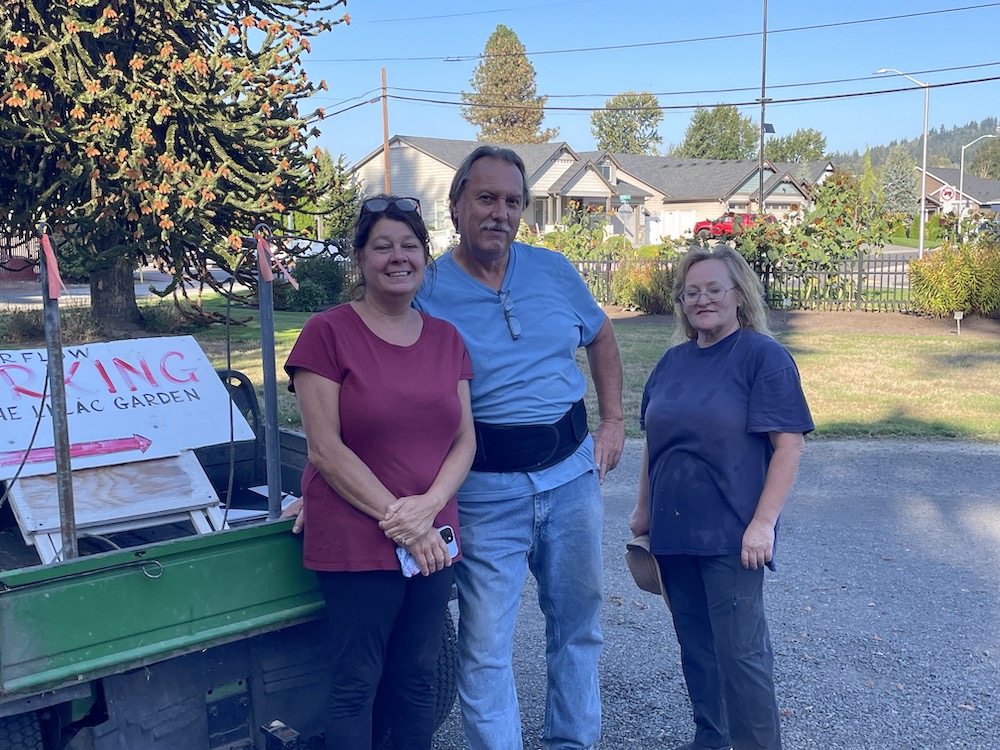 Gardeners- Tracy, David and Stina